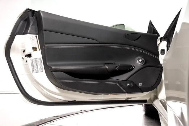 Used 2016 Bianco Avus Ferrari  image 58