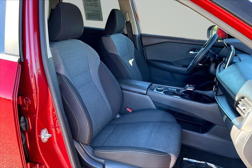 Used 2023 Red Nissan SV image 6
