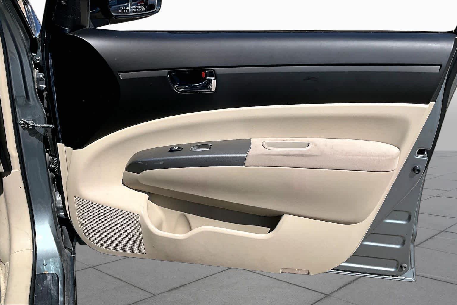Used 2005 Tideland Pearl Toyota  image 23