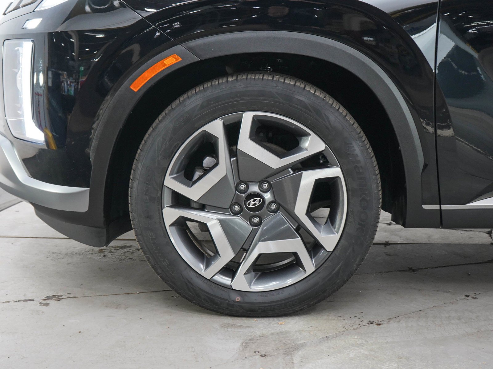 Used 2024 Abyss Black Pearl Hyundai Limited AWD image 30