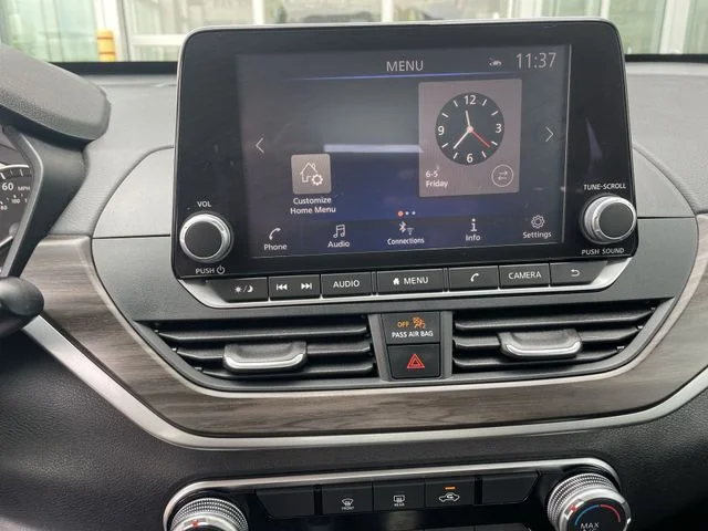2025 Nissan Altima SV - Photo 24