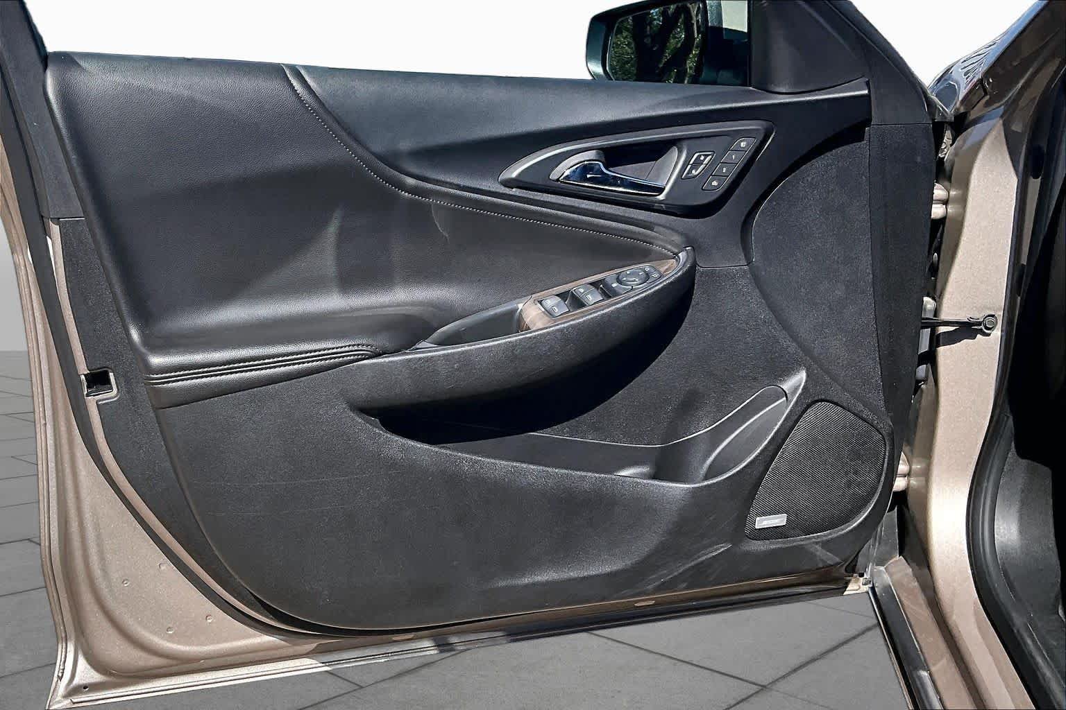 Used 2024 Mineral Gray Metallic Chevrolet LT image 22