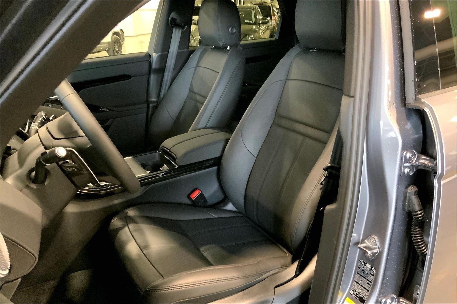 2026 Land Rover Range Rover Evoque Dynamic SE - Photo 9