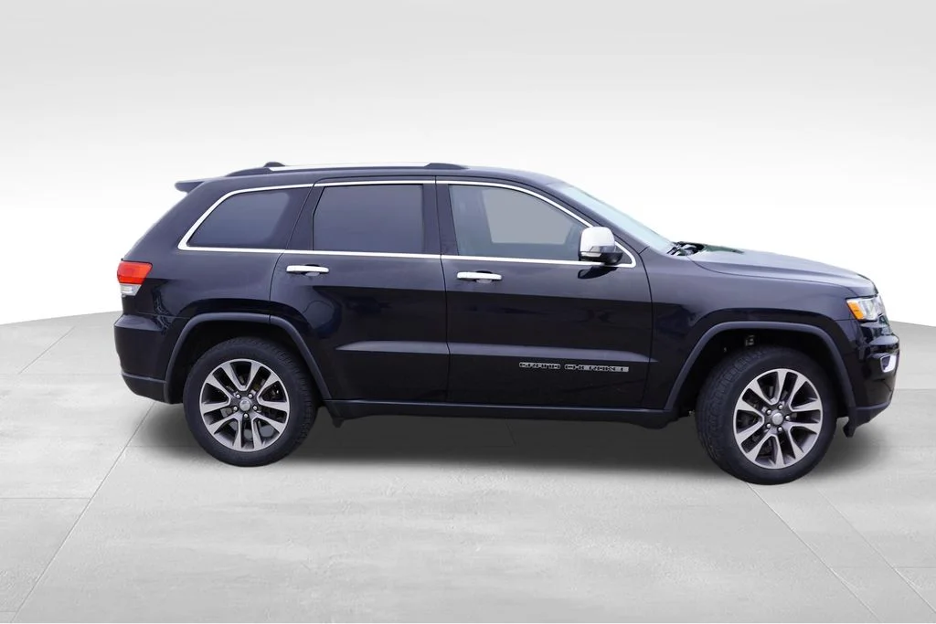 Used 2018 Jeep Grand Cherokee Limited with VIN 1C4RJFBG9JC122907 for sale in Lakeville, MN