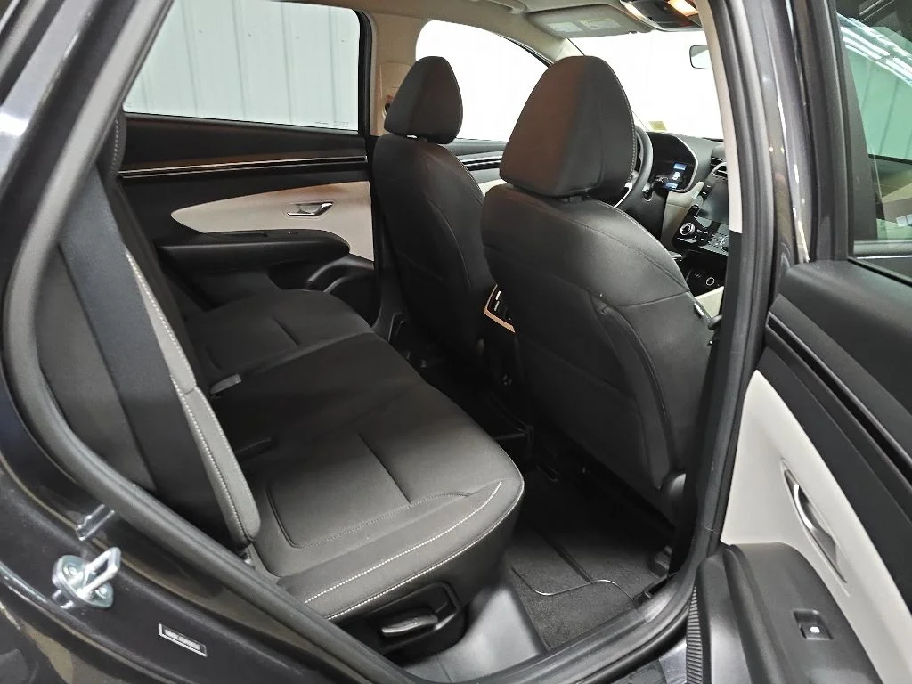 Used 2023 Gray Hyundai SEL image 17