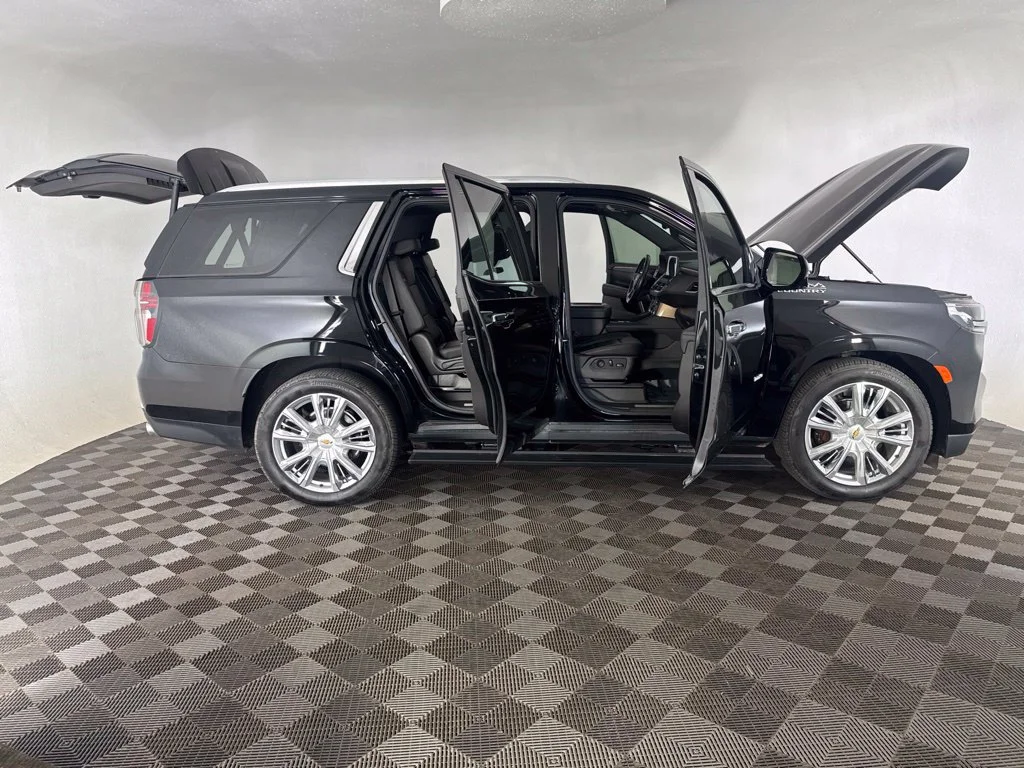 Used 2021 Black Chevrolet High Country image 21