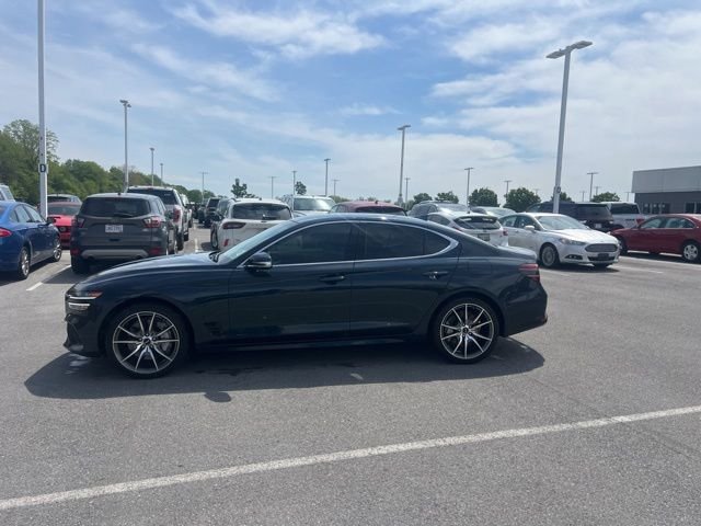2025 Genesis G70 2.5T Standard's photo