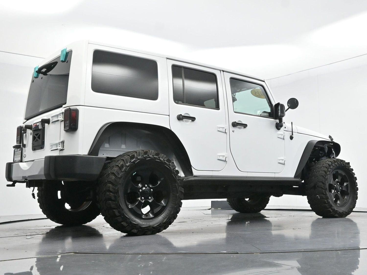 Used 2015 Bright White Clearcoat Jeep Altitude image 47