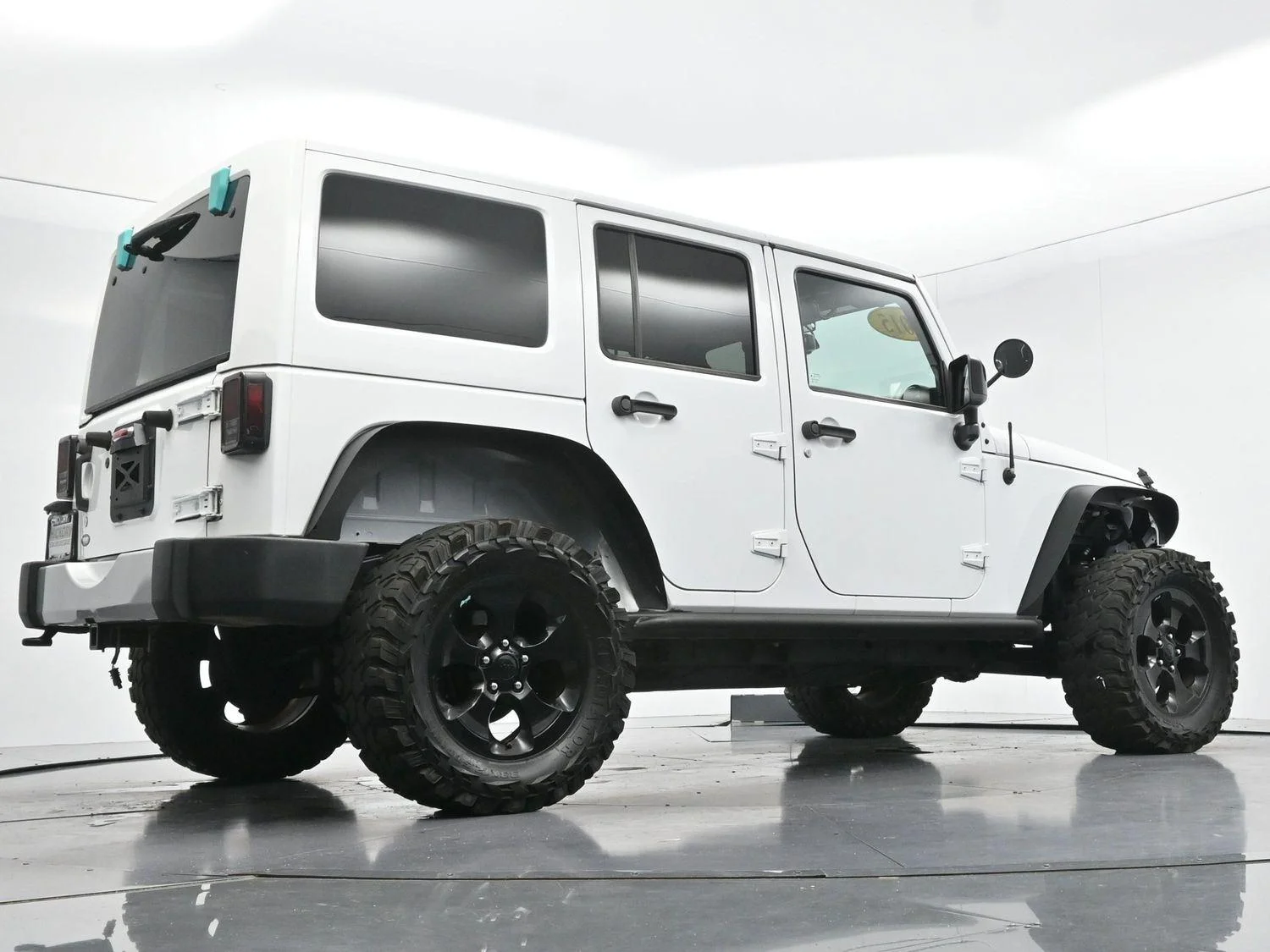 Used 2015 Bright White Clearcoat Jeep Altitude image 47