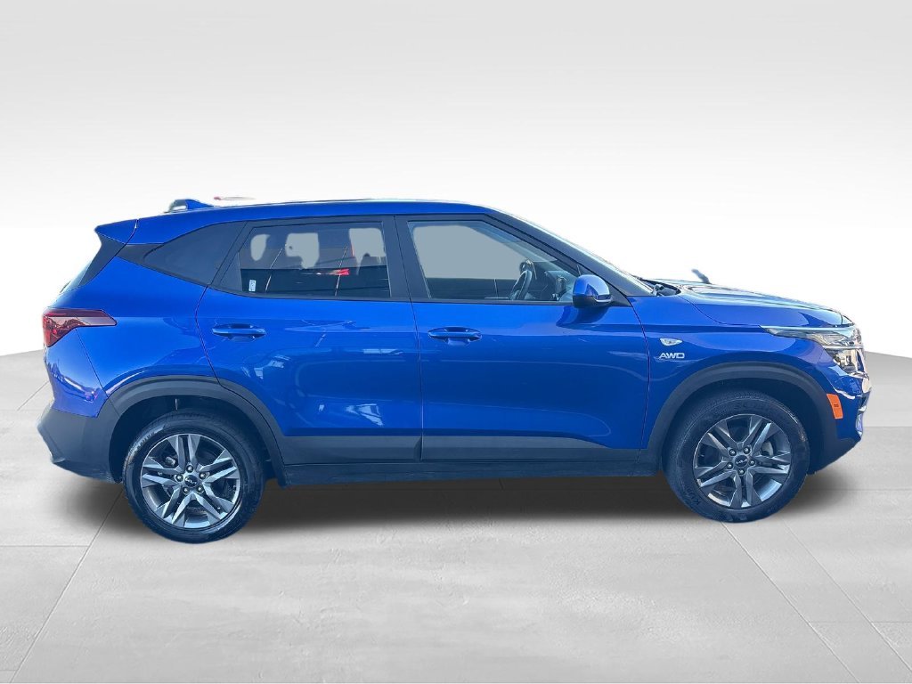 Used 2023 Blue Kia LX image 7