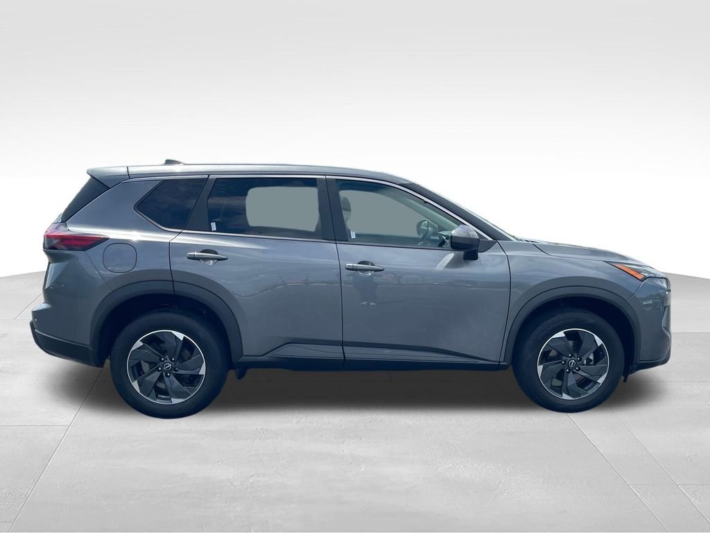 Used 2024 Gray Nissan SV image 6