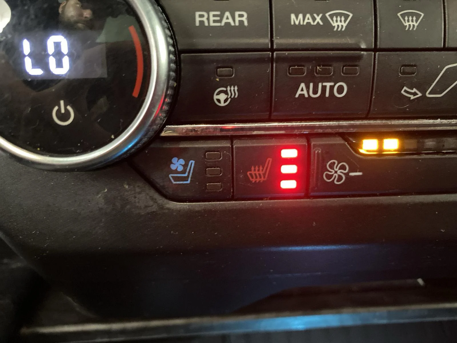 Used 2018 Blue Ford Limited image 24