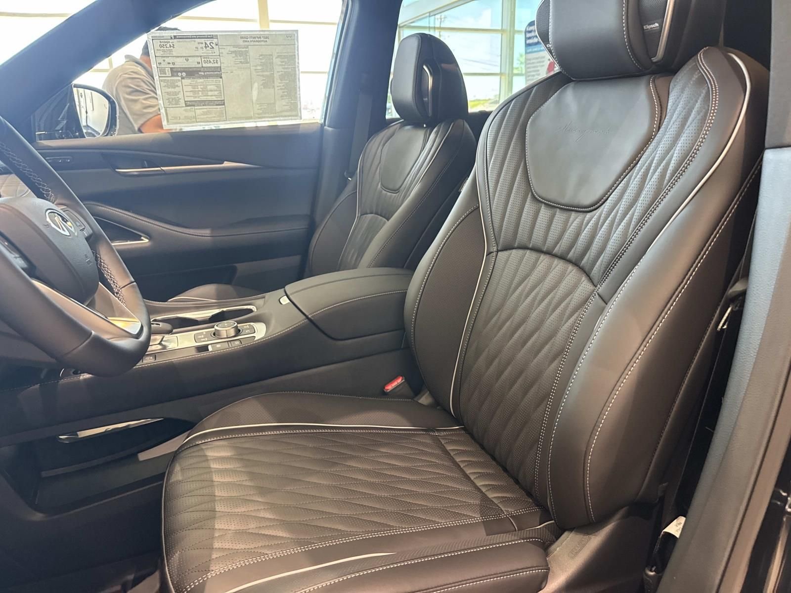 New 2027 MINERAL BLACK INFINITI Autograph AWD image 12