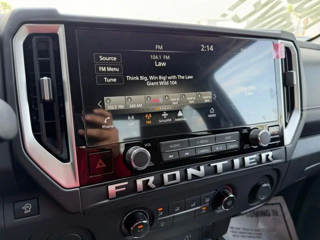 2025 Nissan Frontier SV - Photo 18