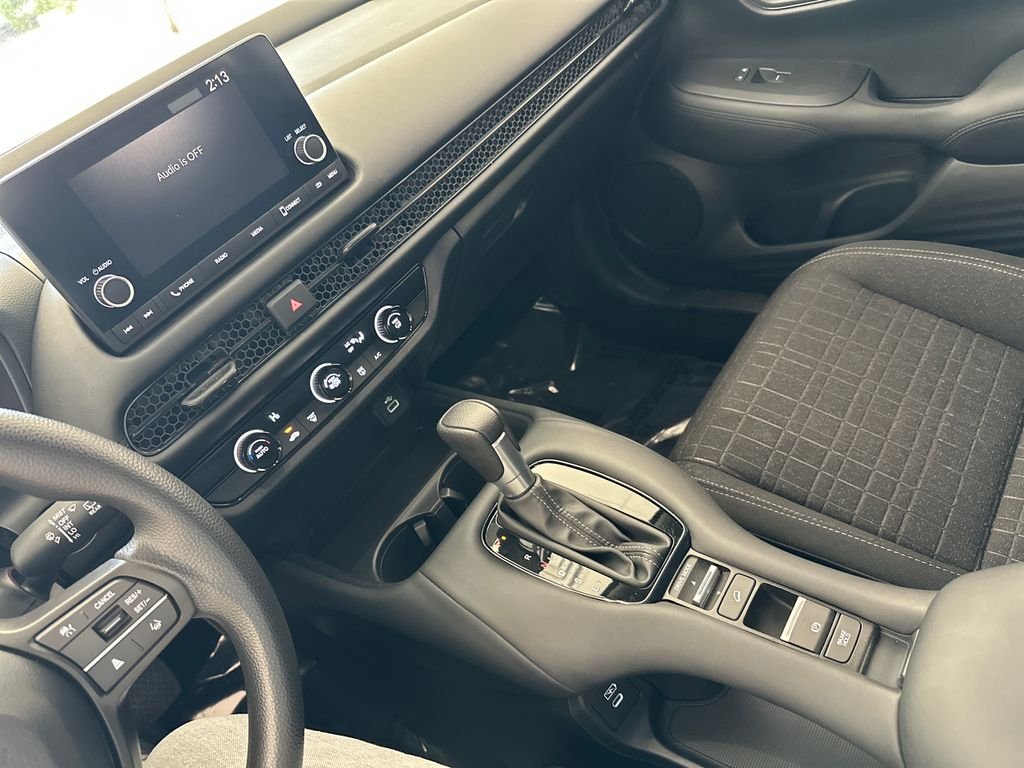 Used 2024  Honda LX image 16
