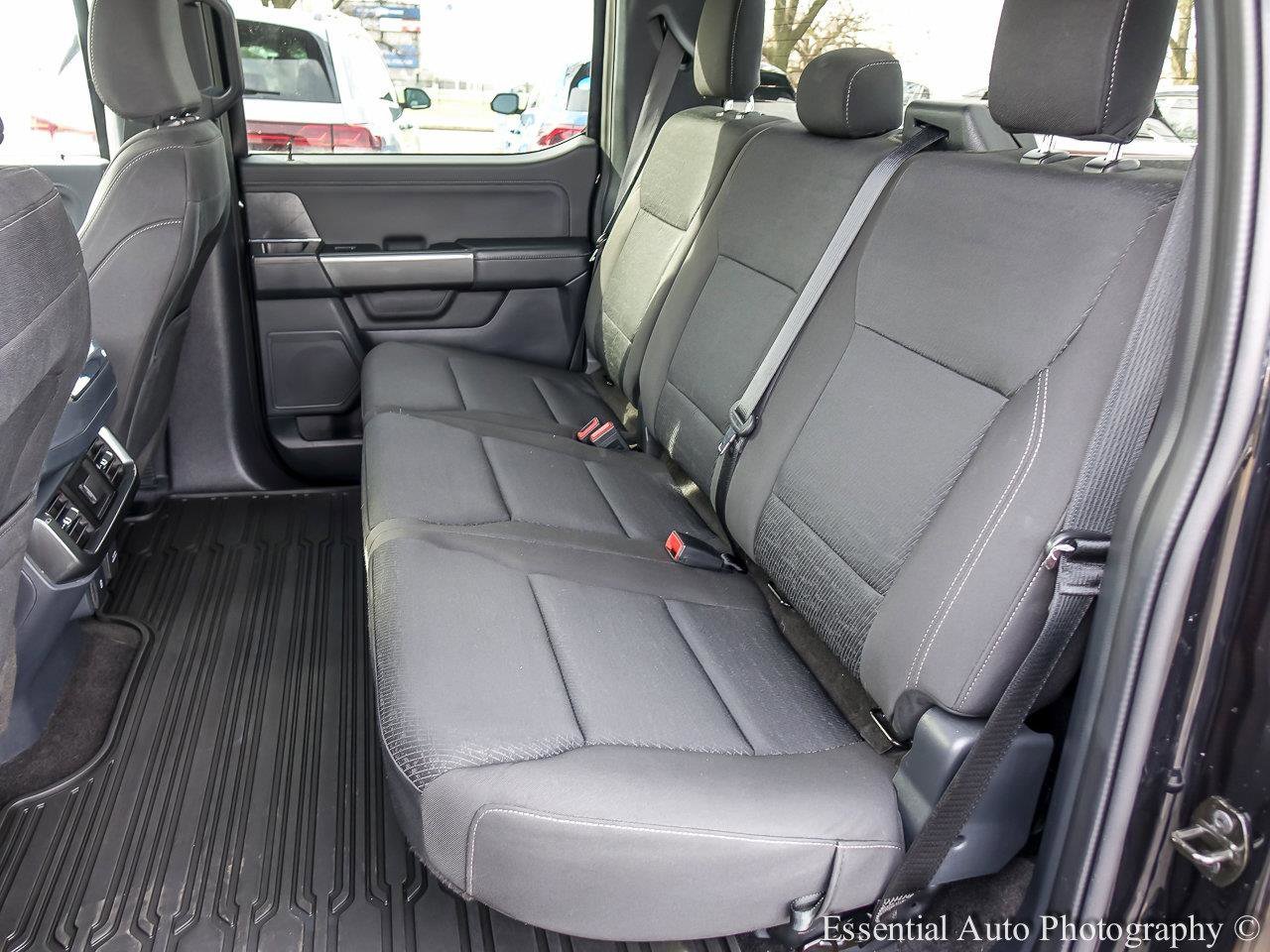 Used 2023 Agate Black Metallic Ford XLT image 10