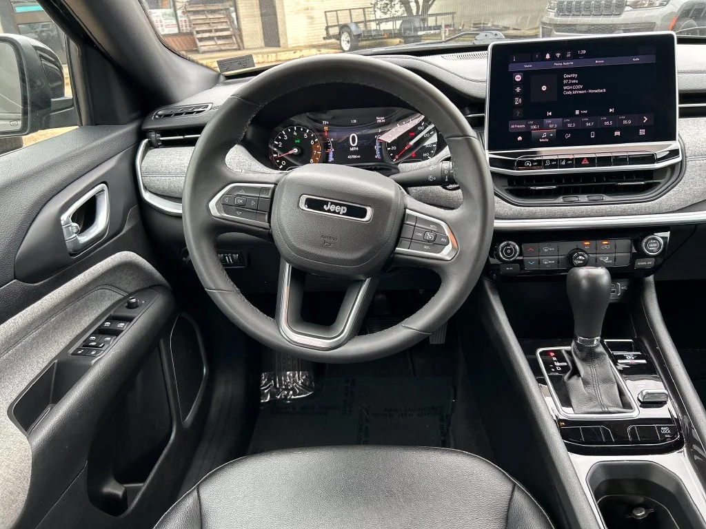 Used 2024 Black Jeep Latitude image 14