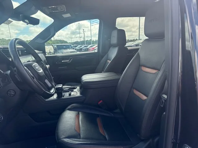 Used 2023  GMC AT4 image 14