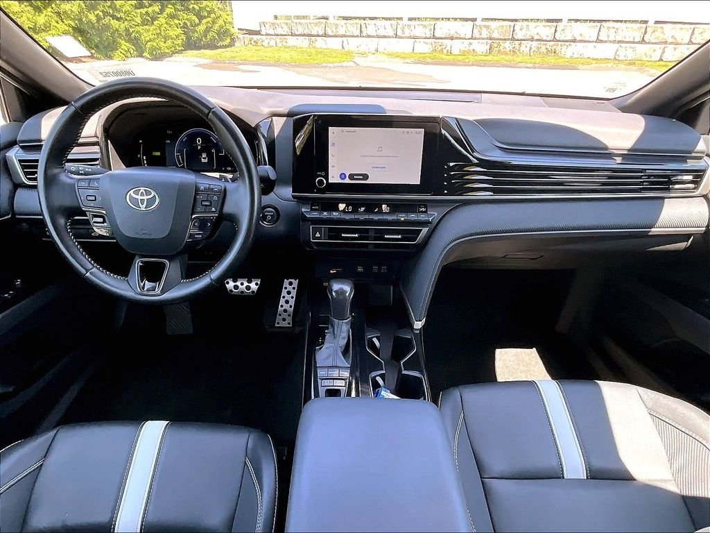 Used 2025 White Toyota SE image 21