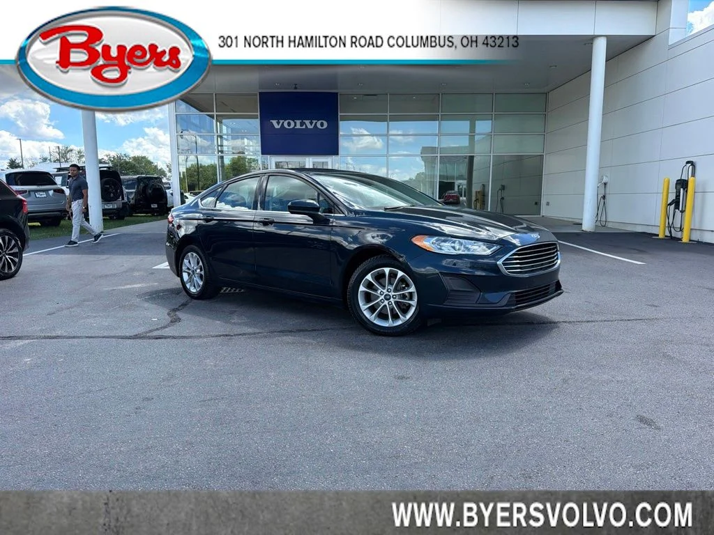 Used 2020 Blue Ford SE image 1