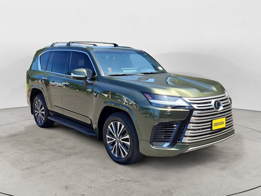 Used 2024 Green Lexus 600 Premium image 3