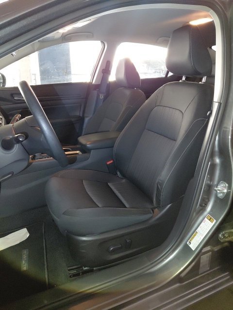 Used 2024 Gray Nissan 2.5 SV image 5