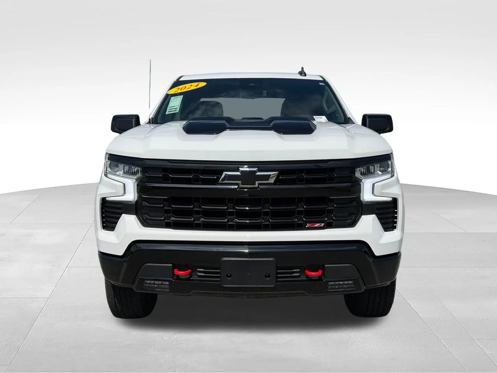 Used 2024 White Chevrolet LT Trail Boss image 27