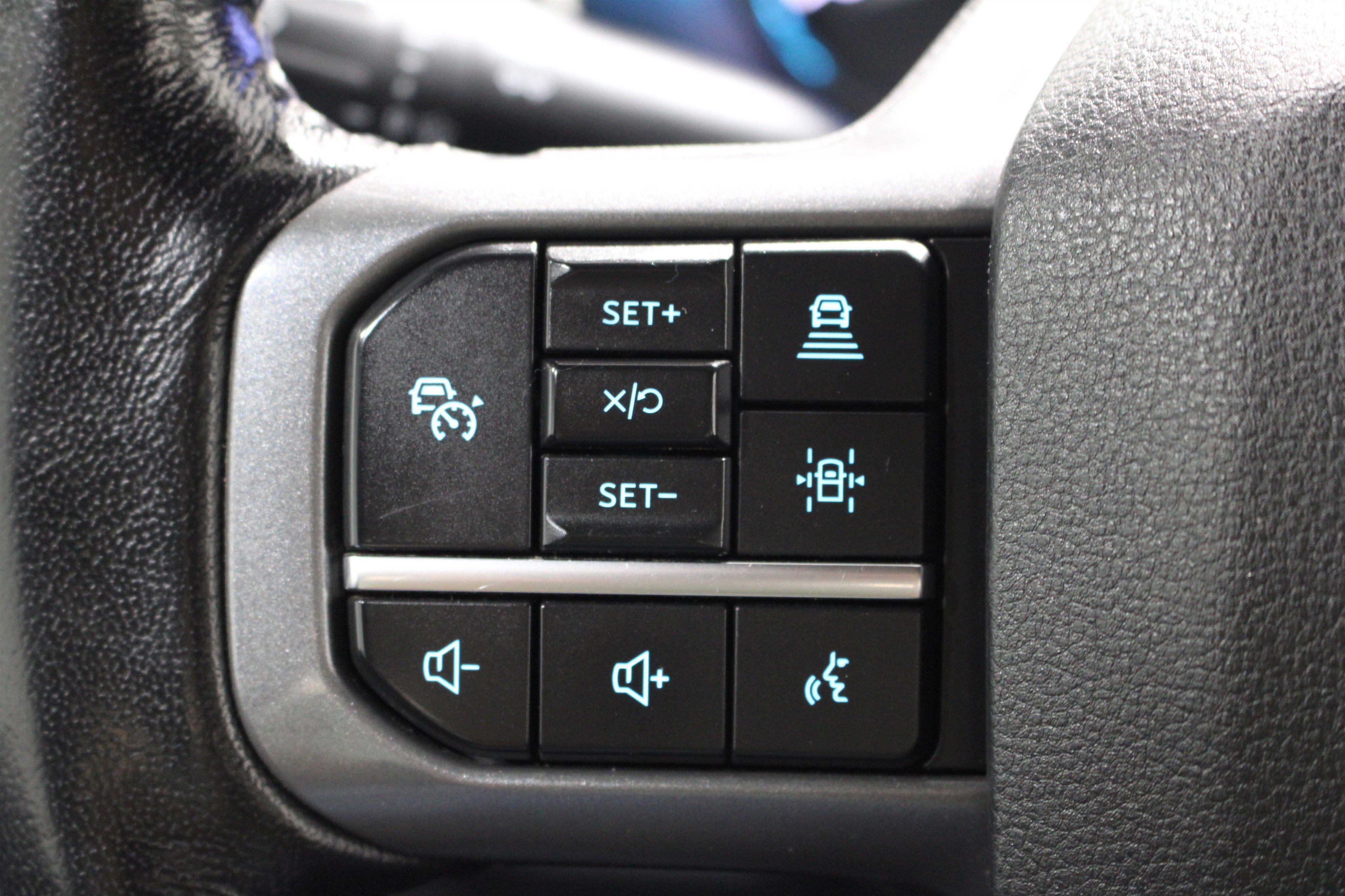 Used 2021 Space White Metallic Ford XLT image 11