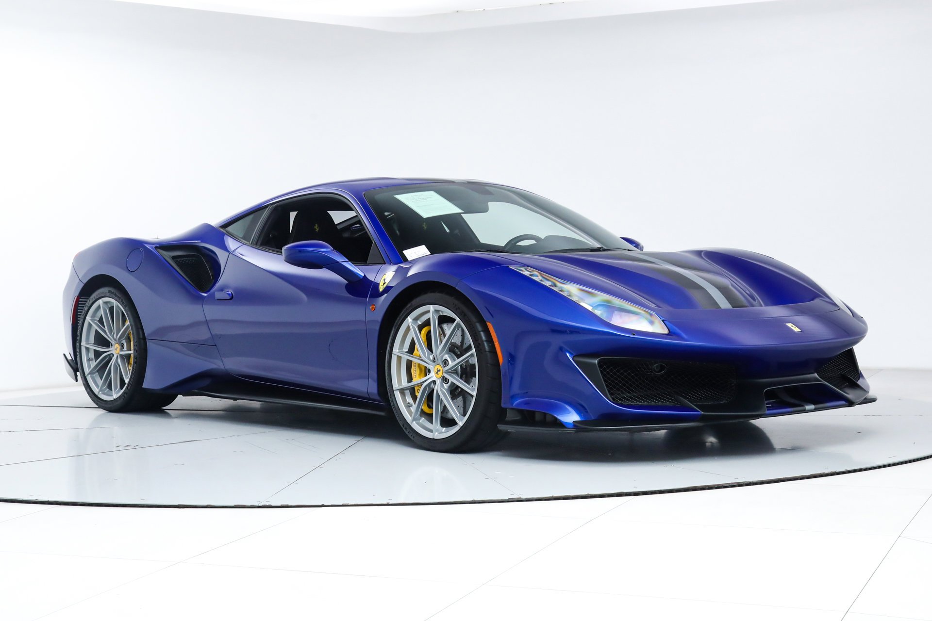 Used 2020 Blue Ferrari  image 10