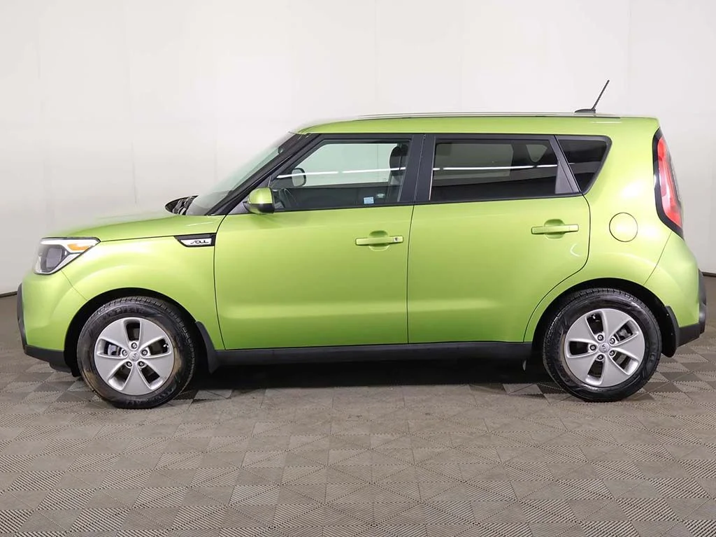 Used 2015 Green Kia Base image 14