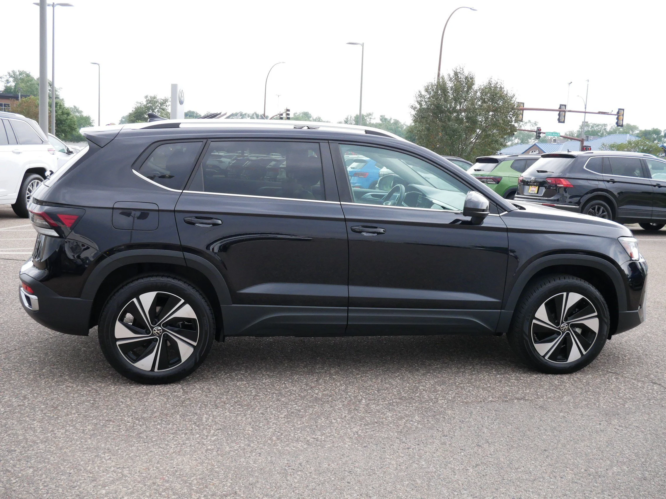 Used 2025 Black Volkswagen SE image 8