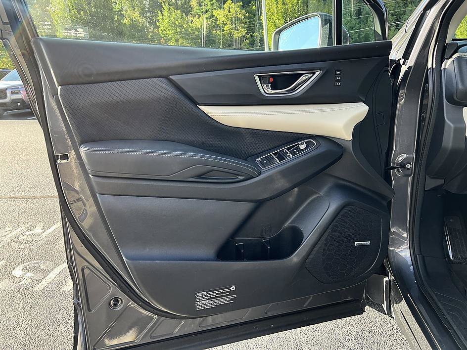 Used 2020 Magnetite Gray Metallic Subaru Limited image 9