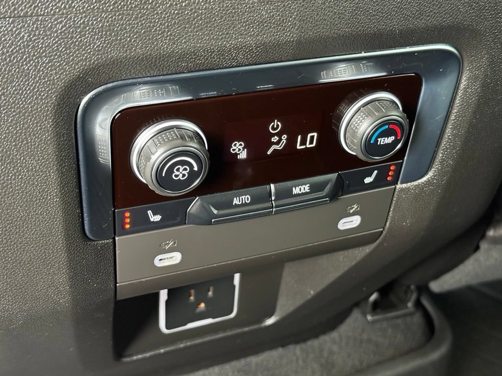 Used 2023 Black Chevrolet Z71 image 26