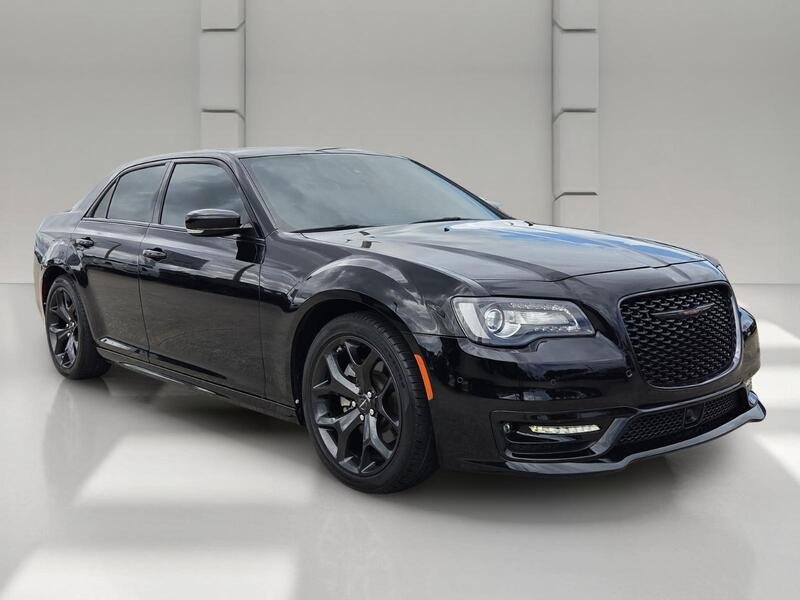 Used 2023 Gloss Black CHRYSLER 300S RWD image 7