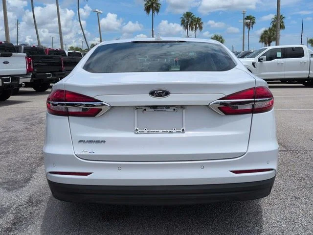 Used 2020 Oxford White Ford SE image 5