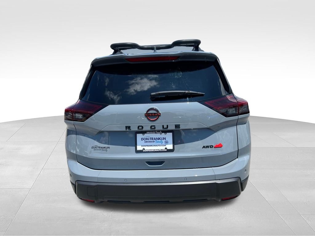 Used 2025 Gray Nissan Rock Creek image 4