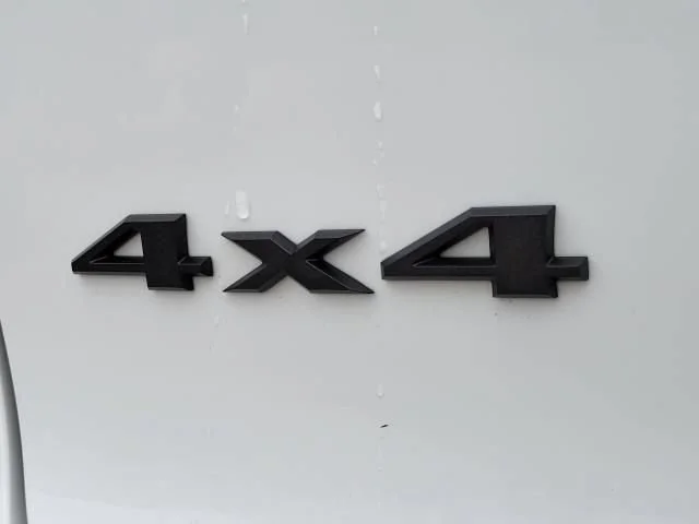 Used 2022 White Jeep Trailhawk 4x4 image 7