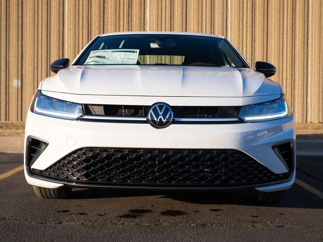 New 2026 White Volkswagen 1.5T Sport image 2