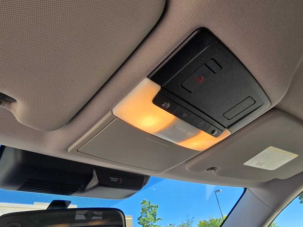 Used 2024 Gray Mitsubishi SE image 24