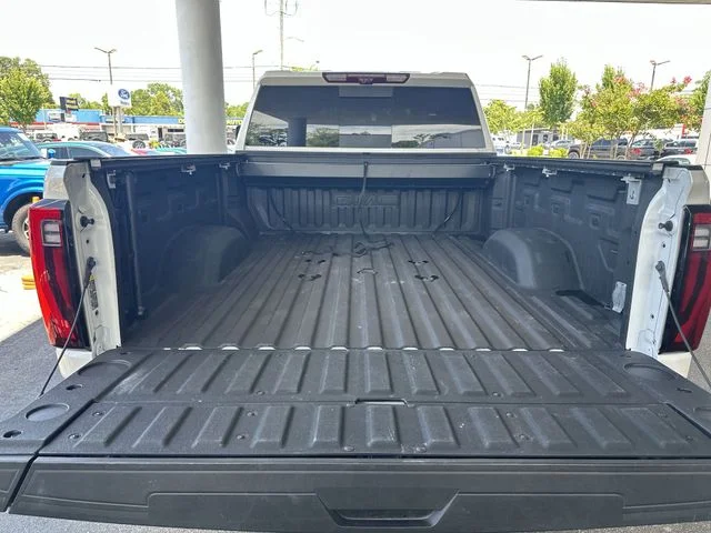 Used 2025 White GMC Denali Ultimate image 26