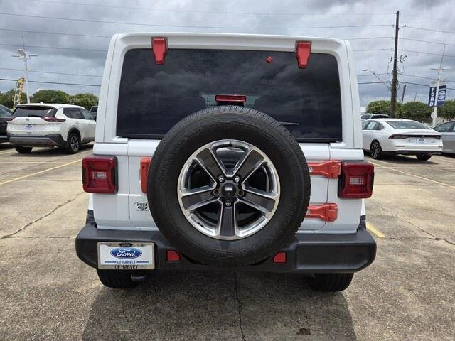 Used 2021 Bright White Clearcoat Jeep Unlimited Sahara image 4