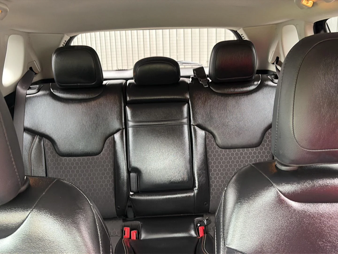 Certified Used 2019 Diamond Black Crystal Pearlcoat Jeep Latitude image 25