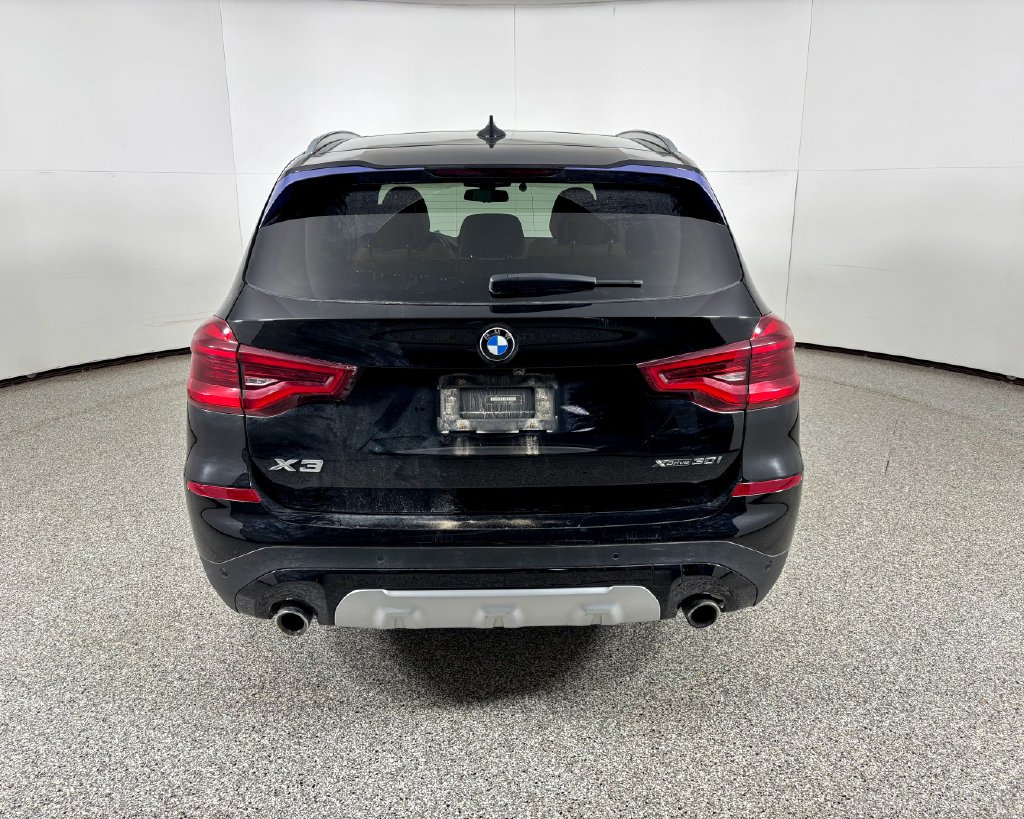Used 2020 Black BMW xDrive30i image 6