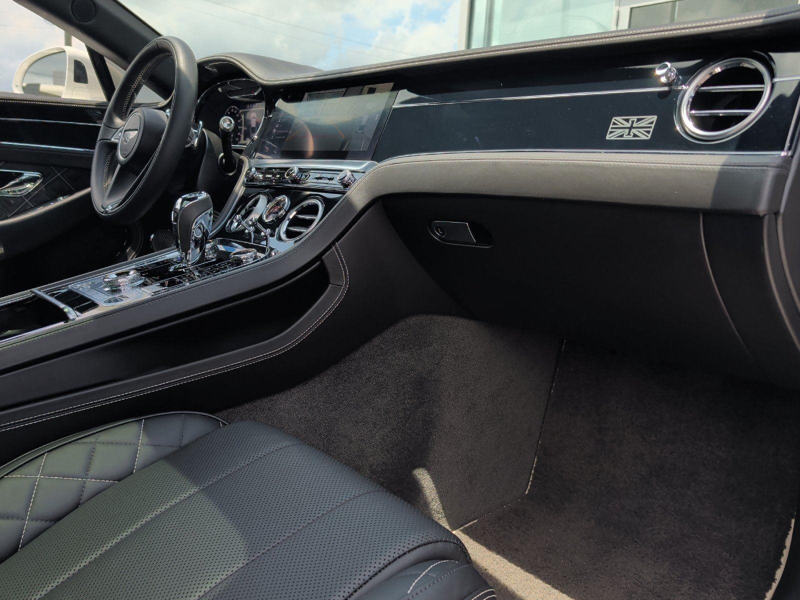 Used 2020 Glacier White Bentley GT First Edition image 2