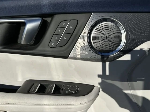 New 2026 Ebony Twilight Metallic Buick Avenir image 24