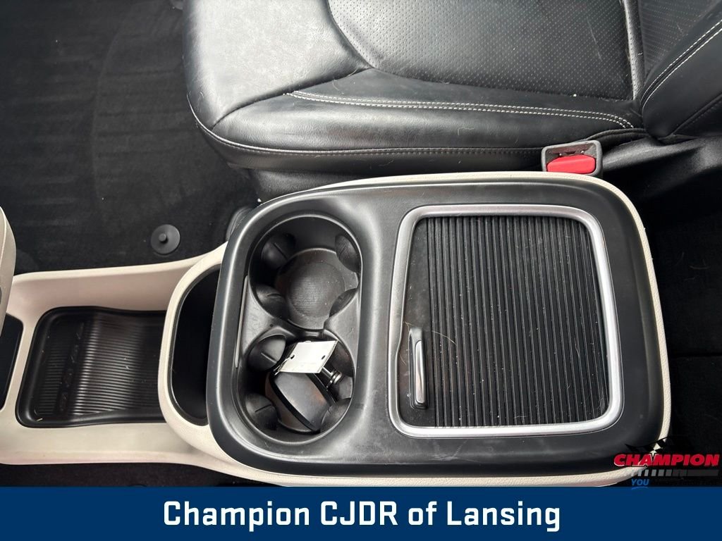 Used 2022 Black Chrysler Touring L image 32