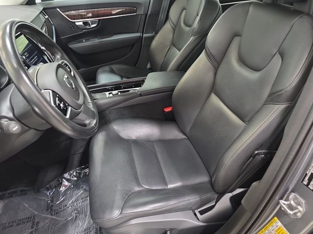 Used 2018 Gray Volvo T5 Momentum image 13