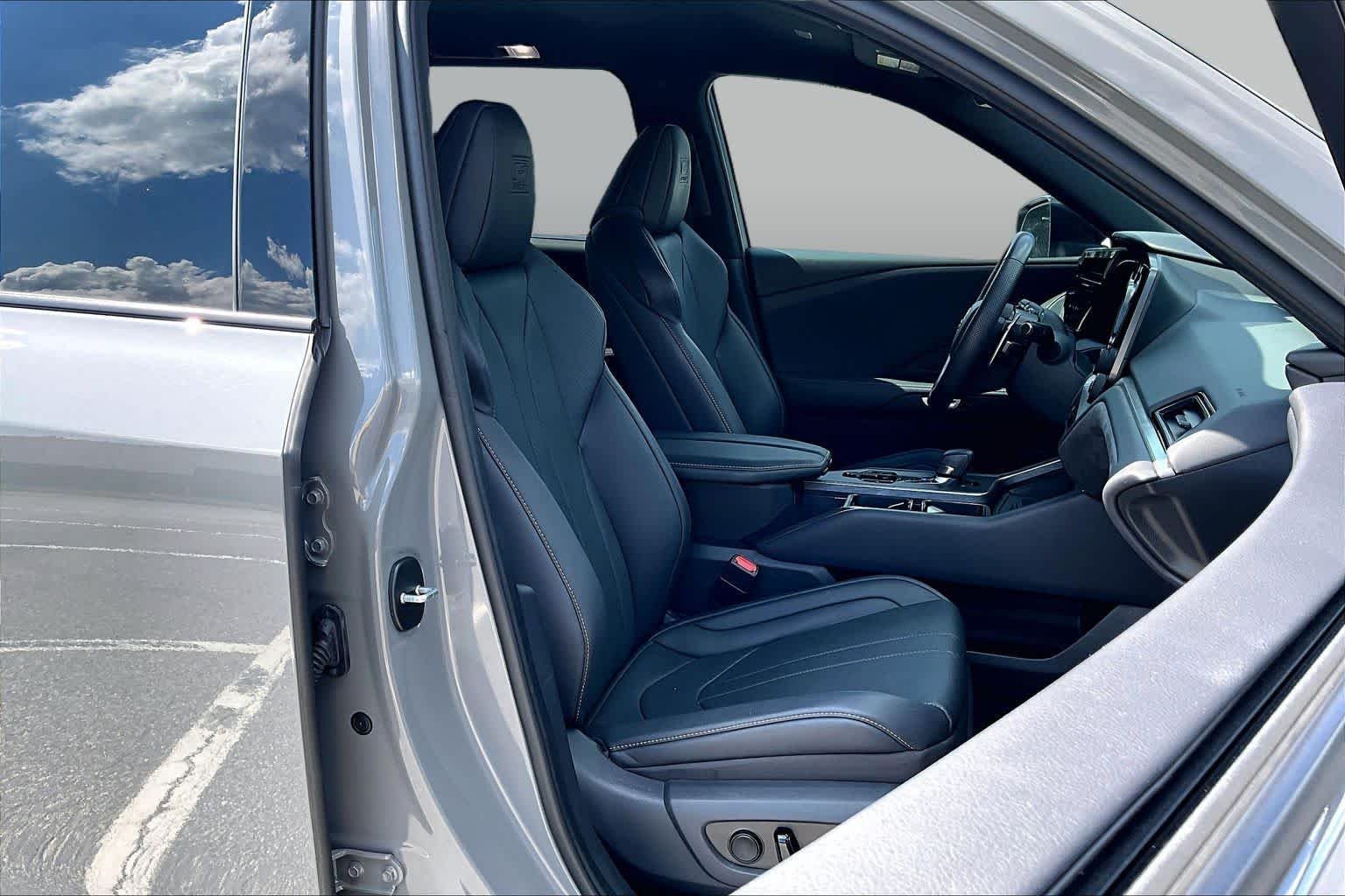 Used 2024 Incognito Lexus F SPORT Premium image 9