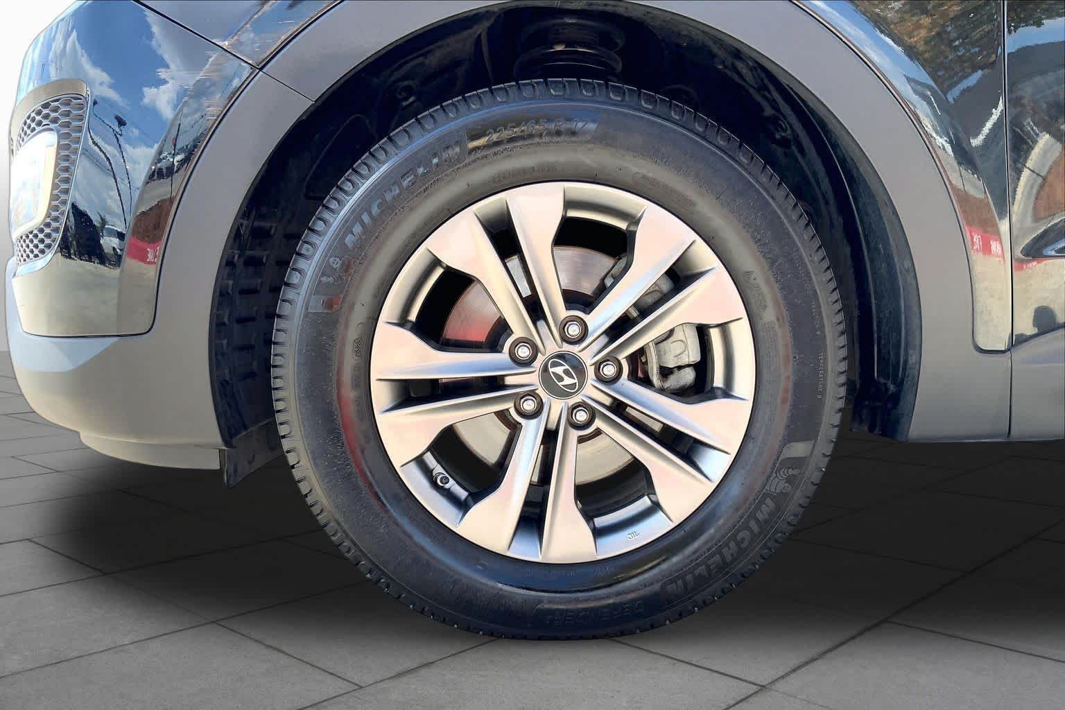Used 2014 Twilight Black Hyundai  image 11