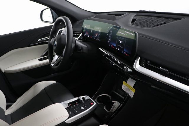 2025 BMW X2 28i - Photo 33